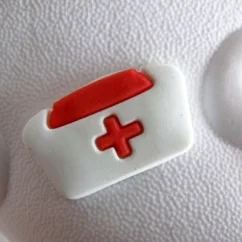 Ozdoba na obuv Pin'zz - zdravotnictví